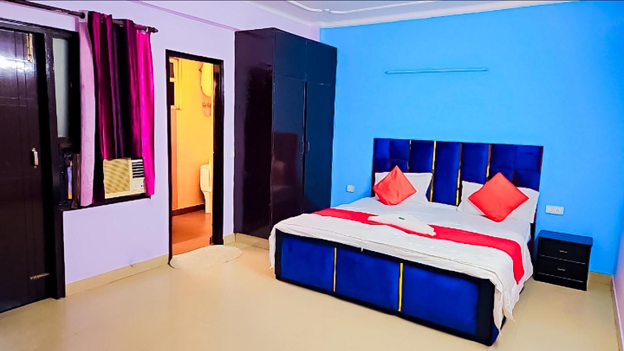 Happy Inn - Near Saket Metro New Delhi Bagian luar foto