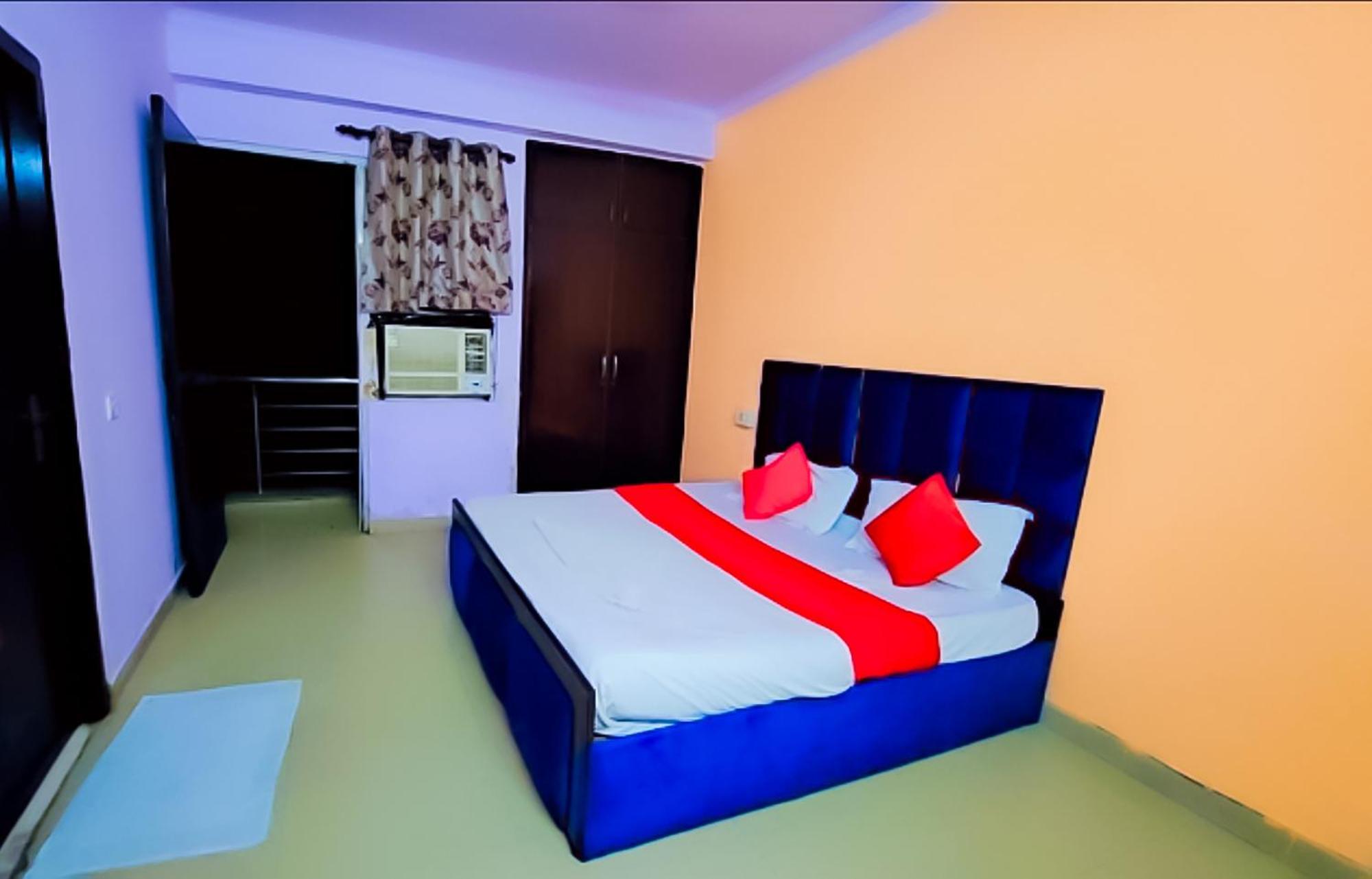 Happy Inn - Near Saket Metro New Delhi Bagian luar foto